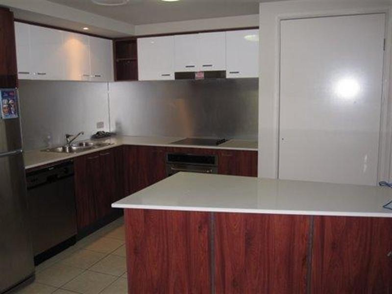 23 Ferny Avenue, Surfers Paradise QLD 4217