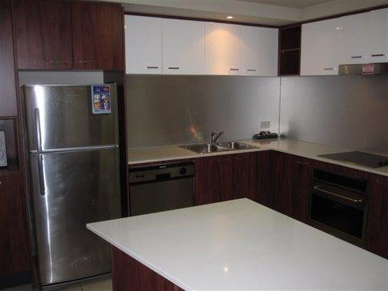 23 Ferny Avenue, Surfers Paradise QLD 4217