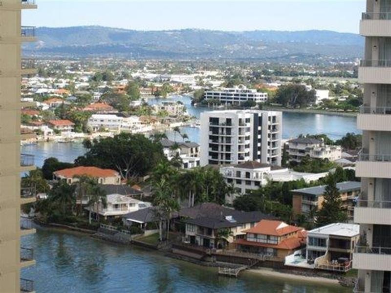 23 Ferny Avenue, Surfers Paradise QLD 4217