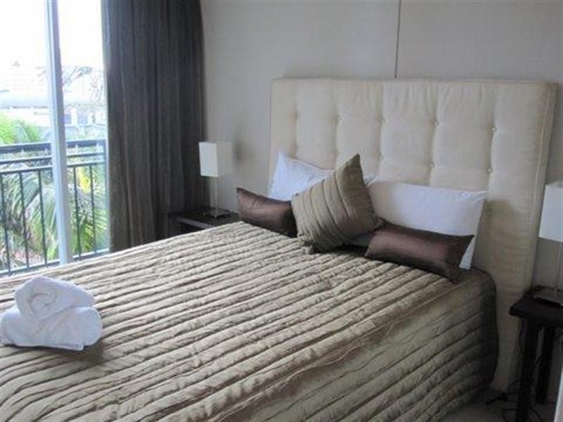 23 Ferny Avenue, Surfers Paradise QLD 4217