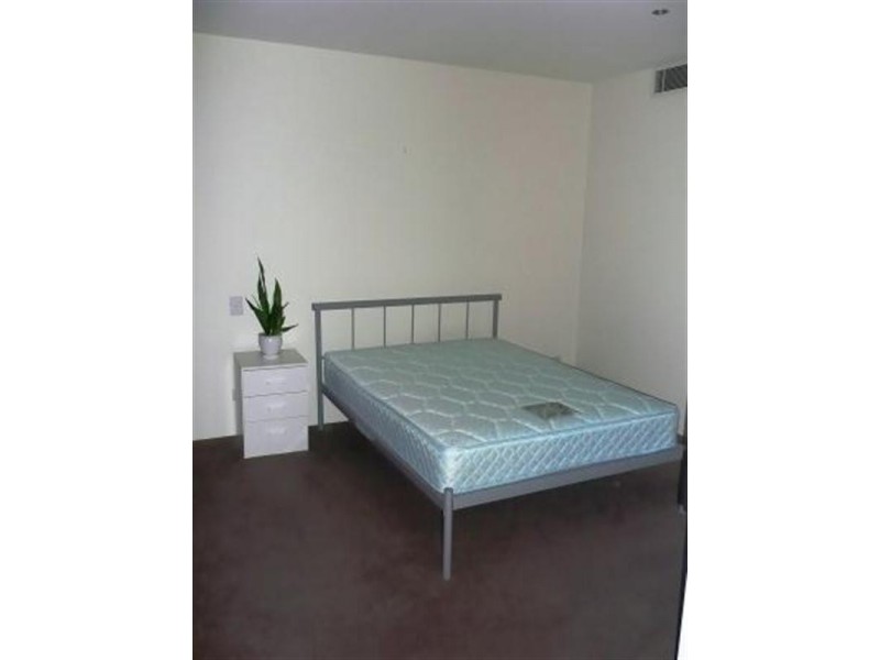 4 Wahroonga Place, Surfers Paradise QLD 4217