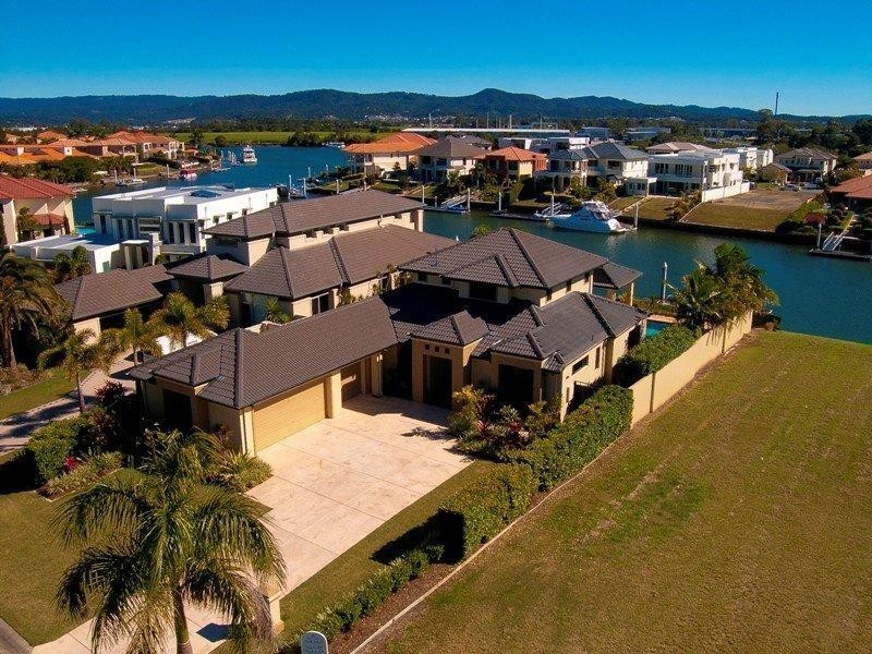 2152 Beaufort Way, Hope Island QLD 4212