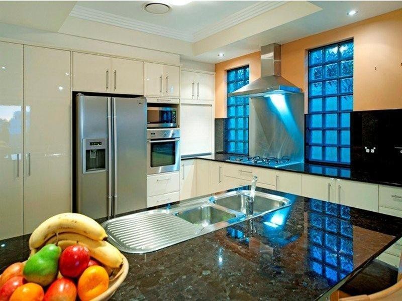 2152 Beaufort Way, Hope Island QLD 4212