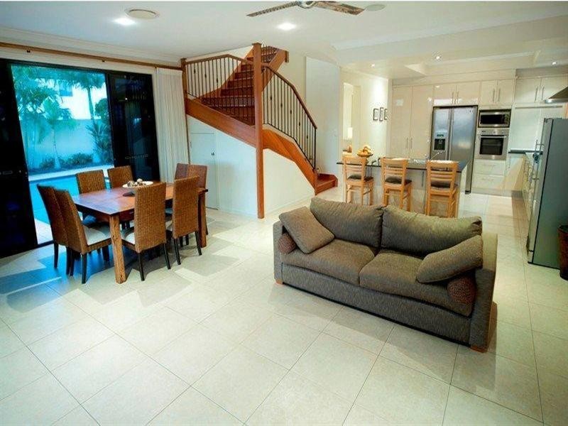 2152 Beaufort Way, Hope Island QLD 4212