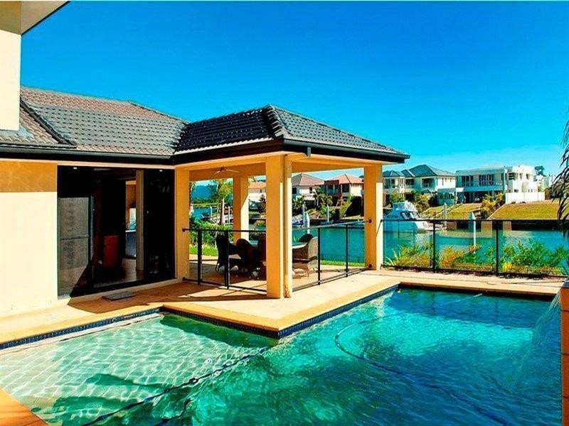 2152 Beaufort Way, Hope Island QLD 4212