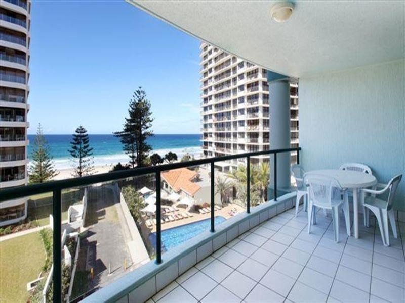 2 Fern Street, Surfers Paradise QLD 4217