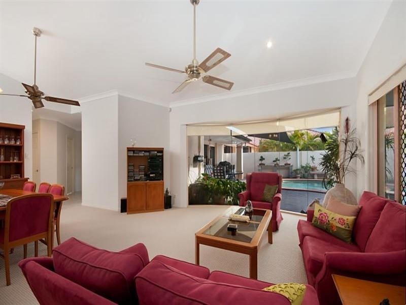 41 Deborah Avenue, Benowa QLD 4217