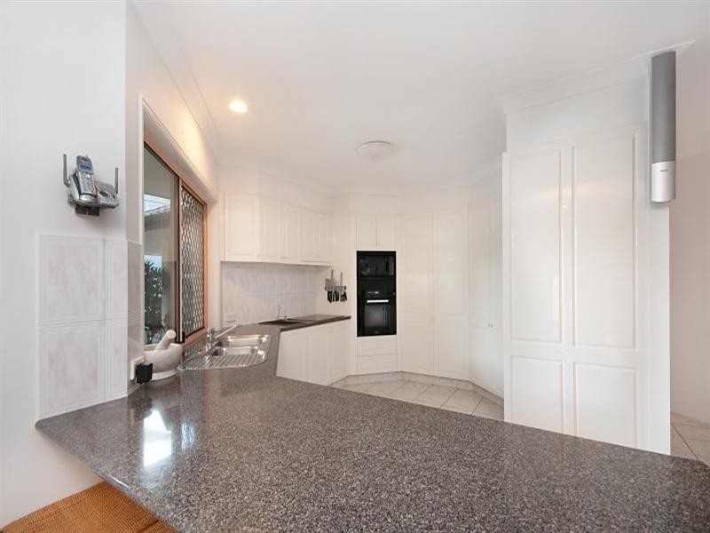 41 Deborah Avenue, Benowa QLD 4217