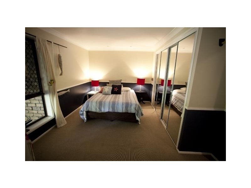 11 Bellara Street, Ashmore QLD 4214