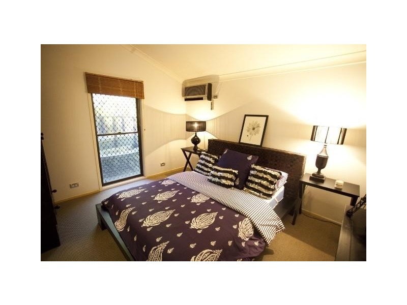 11 Bellara Street, Ashmore QLD 4214