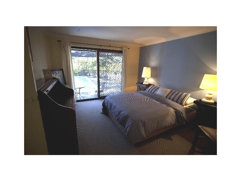 11 Bellara Street, Ashmore QLD 4214