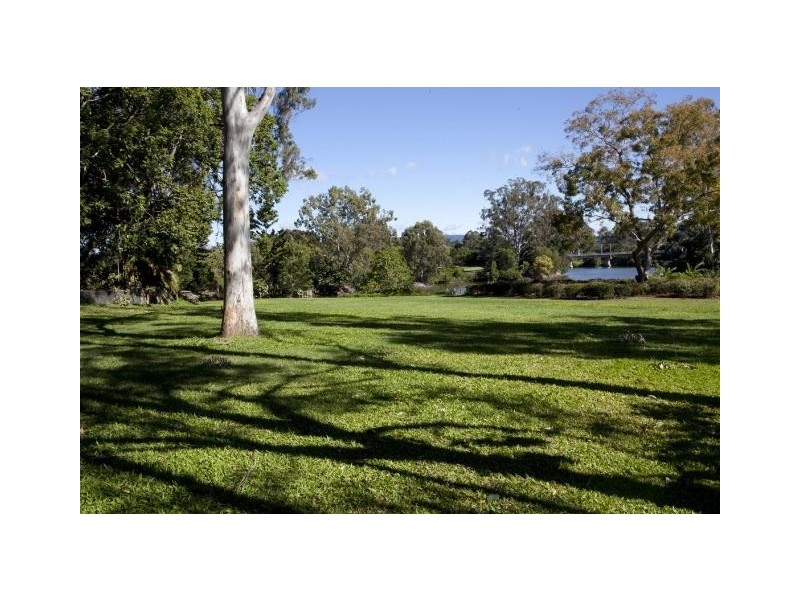 11 Bellara Street, Ashmore QLD 4214