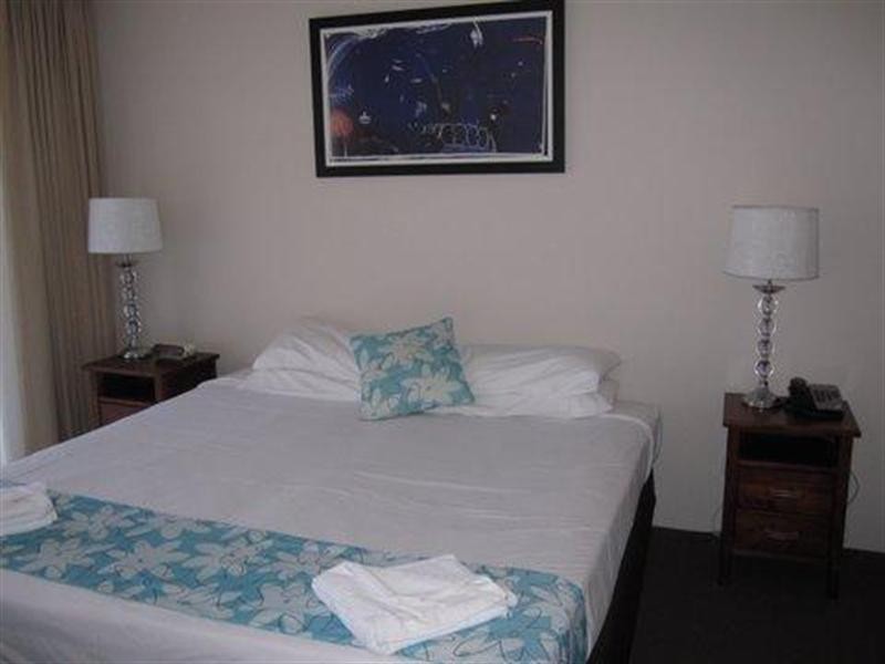 1 Paradise Island, Surfers Paradise QLD 4217