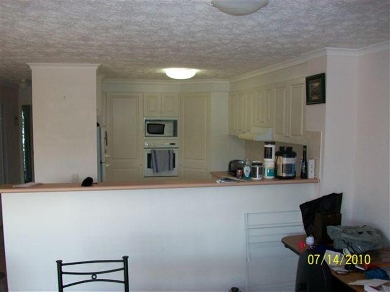 8 Dalpura Street, Chevron Island QLD 4217