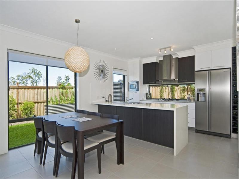 Pacific Pines QLD 4211