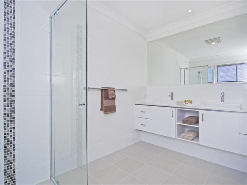 Pacific Pines QLD 4211