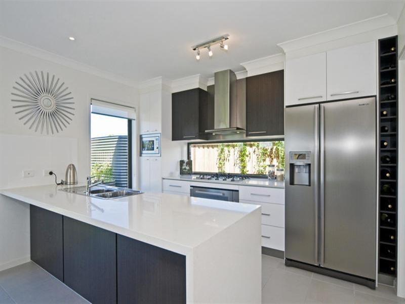 Pacific Pines QLD 4211