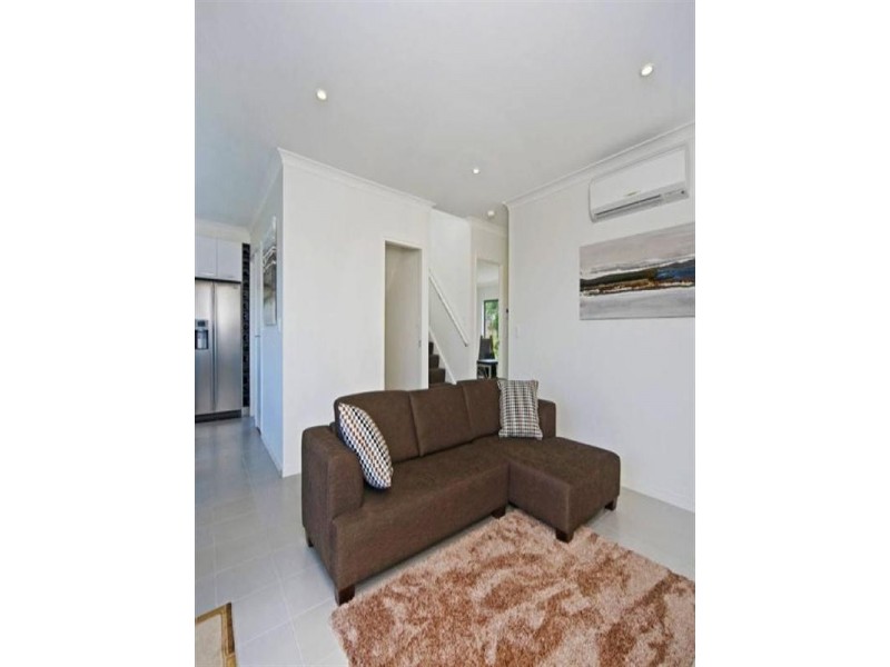 Pacific Pines QLD 4211