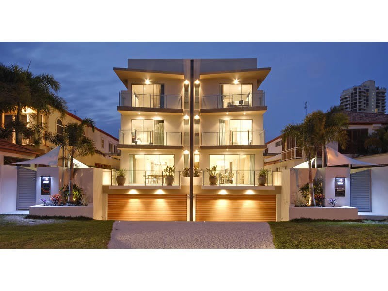 35A Hughes Avenue, Main Beach QLD 4217