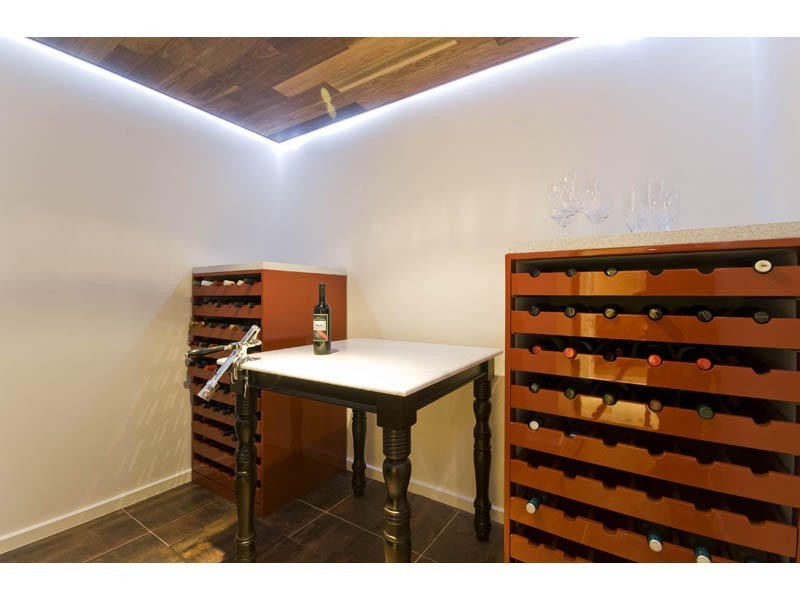 35A Hughes Avenue, Main Beach QLD 4217