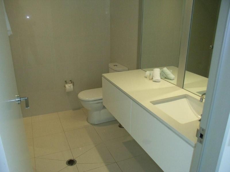 2501 Q1.9 Hamilton Avenue, Surfers Paradise QLD 4217