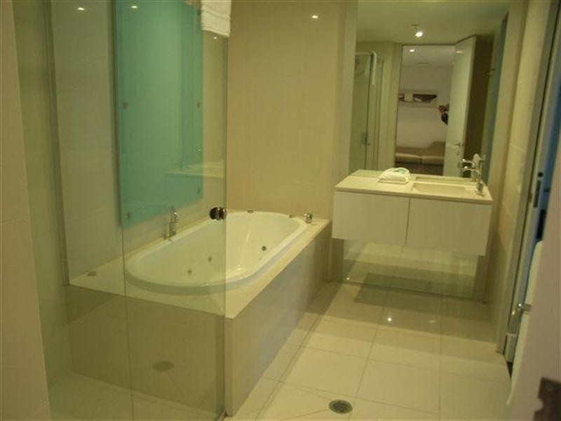 9 Hamilton Avenue – Q1, Surfers Paradise QLD 4217