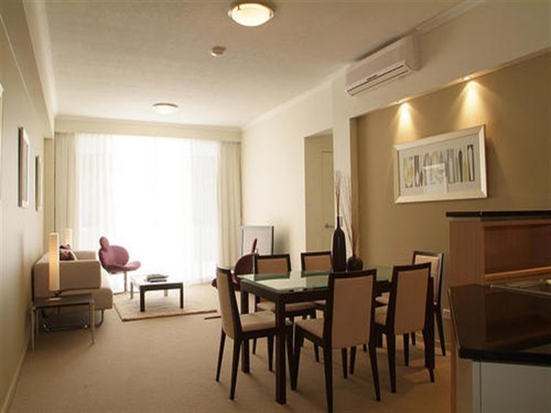 21 Cypress Avenue, Surfers Paradise QLD 4217