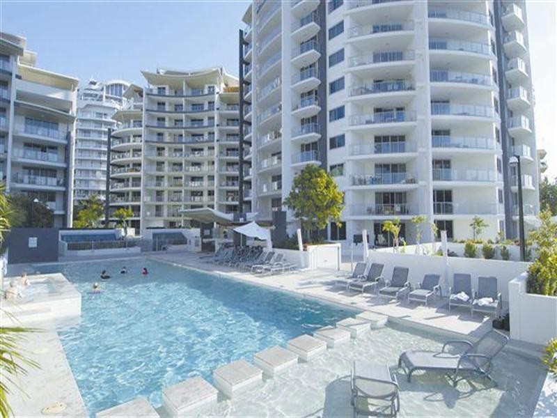 21 Cypress Avenue, Surfers Paradise QLD 4217