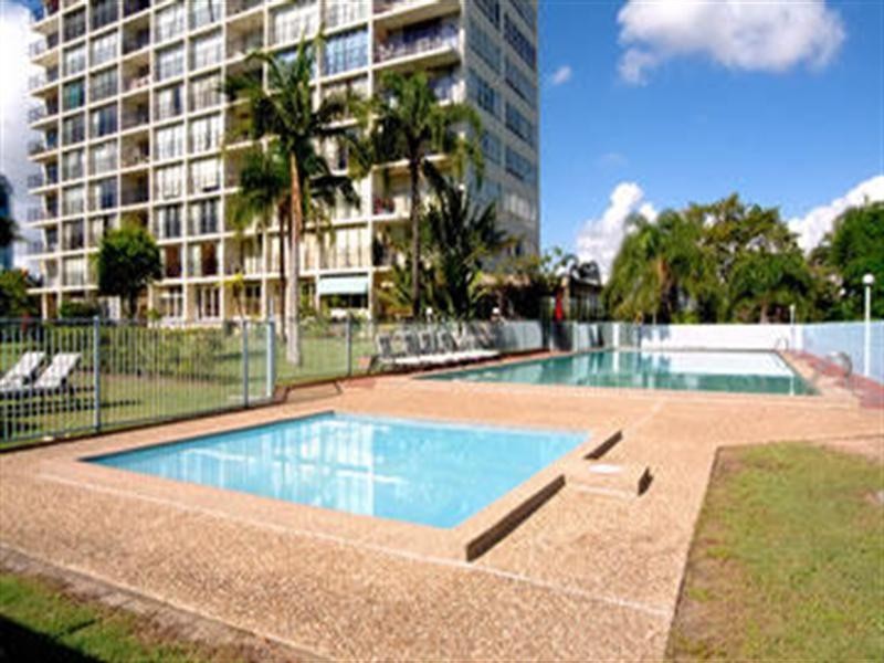 2 Riverview Parade, Surfers Paradise QLD 4217