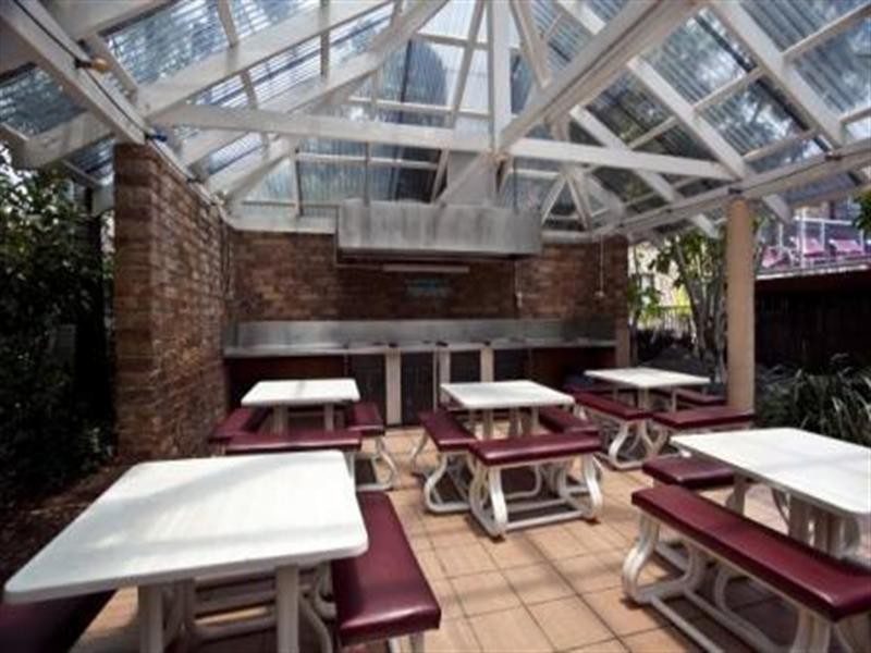 5 Enderley Avenue, Surfers Paradise QLD 4217