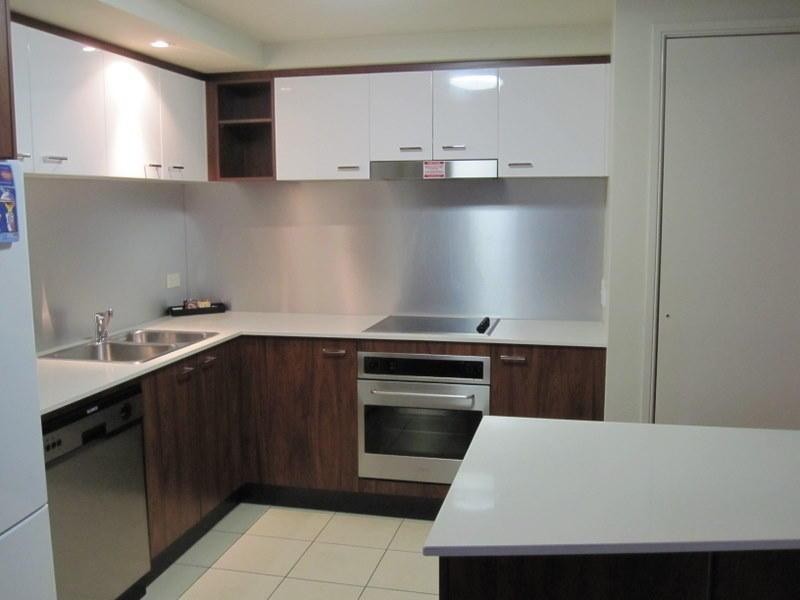 23 Ferny Avenue, Surfers Paradise QLD 4217