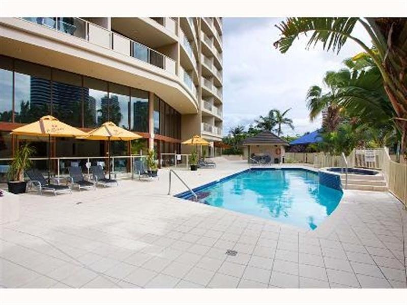 42 Surf Parade, Broadbeach QLD 4218