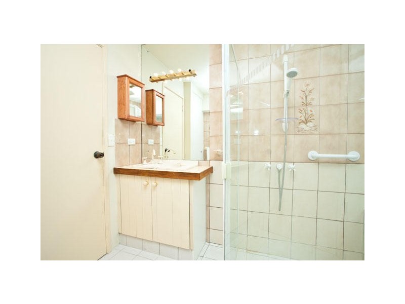 140 Paradise Towers. 3049 Gold Coast Highway, Surfers Paradise QLD 4217