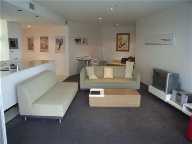 9 Hamilton Avenue – Q1, Surfers Paradise QLD 4217