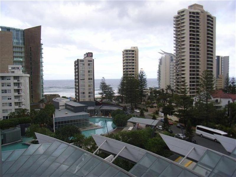 9 Hamilton Avenue – Q1, Surfers Paradise QLD 4217