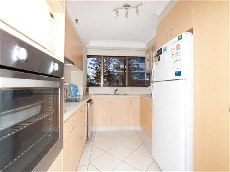 5 Enderley Avenue, Surfers Paradise QLD 4217