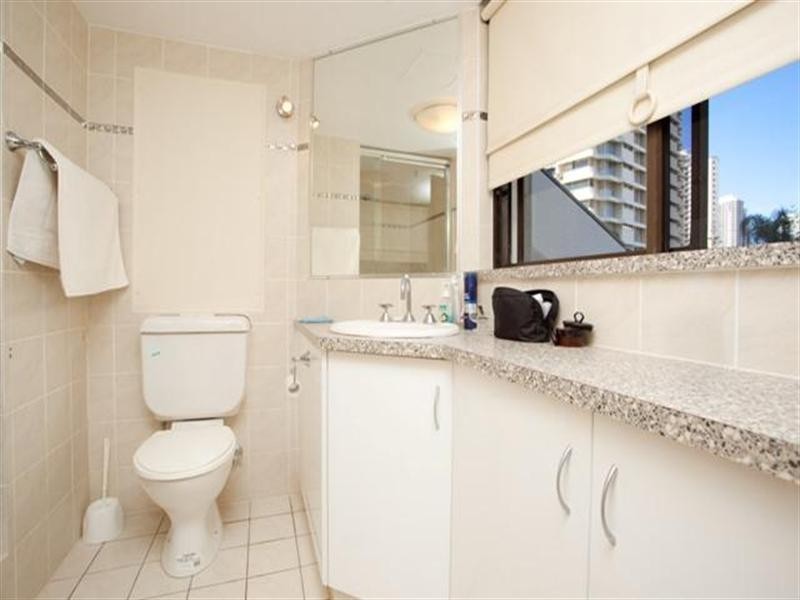 5 Enderley Avenue, Surfers Paradise QLD 4217