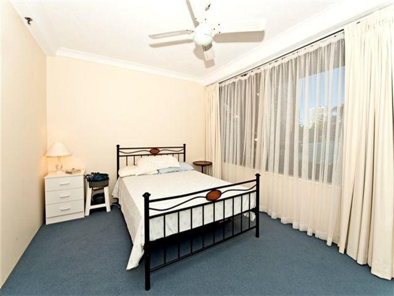 5 Enderley Avenue, Surfers Paradise QLD 4217