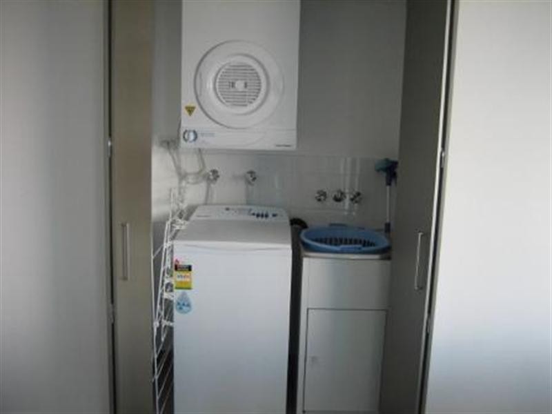 18 Enderley Avenue, Surfers Paradise QLD 4217