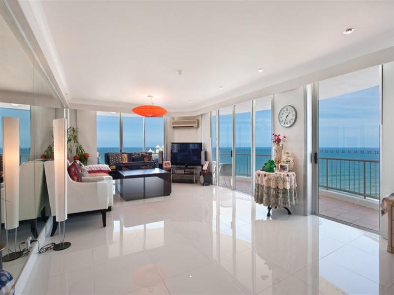 7 Elkhorn Avenue, Surfers Paradise QLD 4217