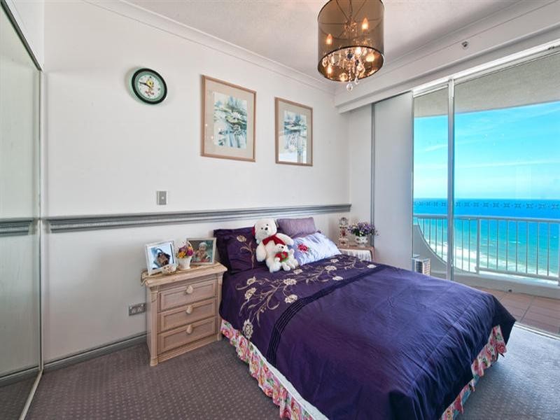 7 Elkhorn Avenue, Surfers Paradise QLD 4217