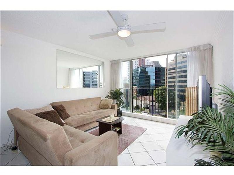 2 Riverview Parade, Surfers Paradise QLD 4217