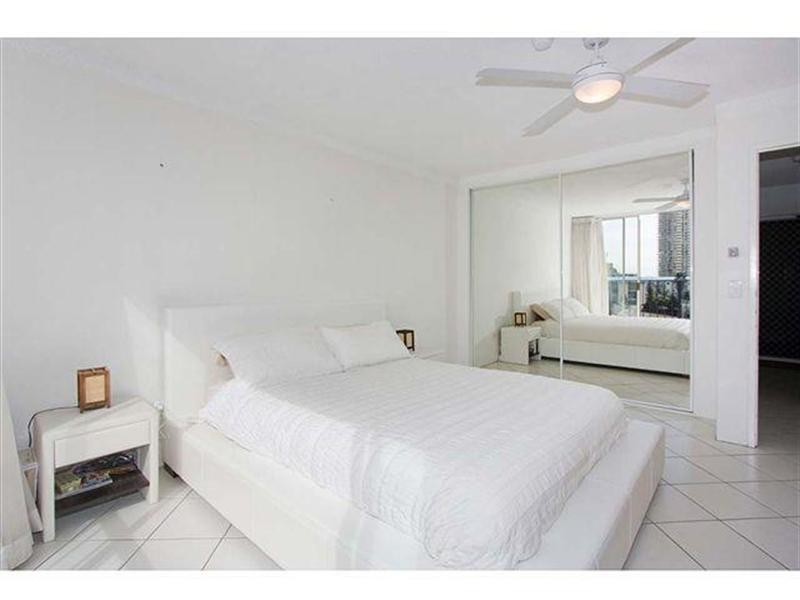 2 Riverview Parade, Surfers Paradise QLD 4217