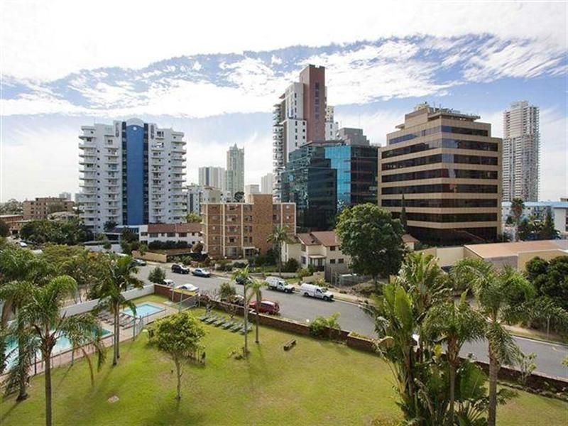 2 Riverview Parade, Surfers Paradise QLD 4217