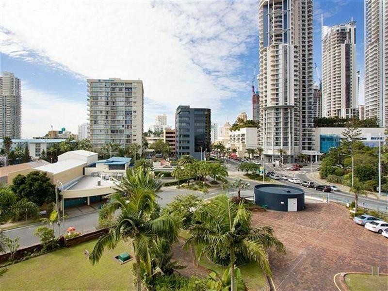 2 Riverview Parade, Surfers Paradise QLD 4217