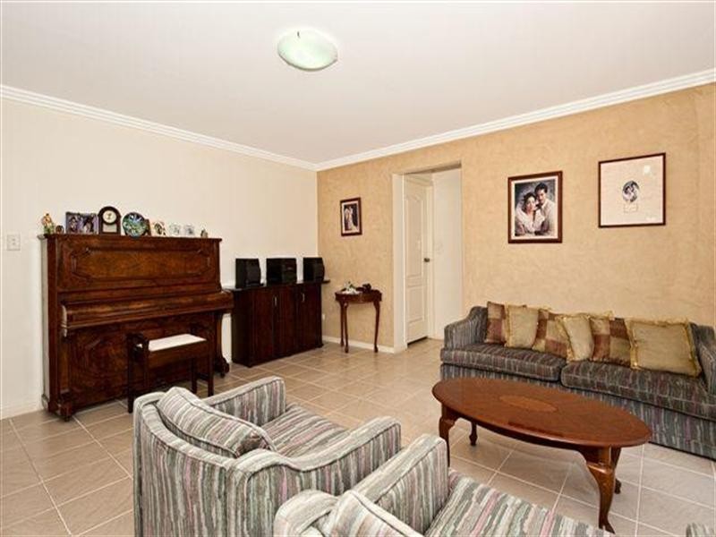 16 Ballah Crescent, Highland Park QLD 4211