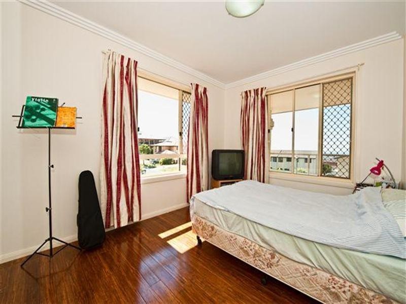 16 Ballah Crescent, Highland Park QLD 4211