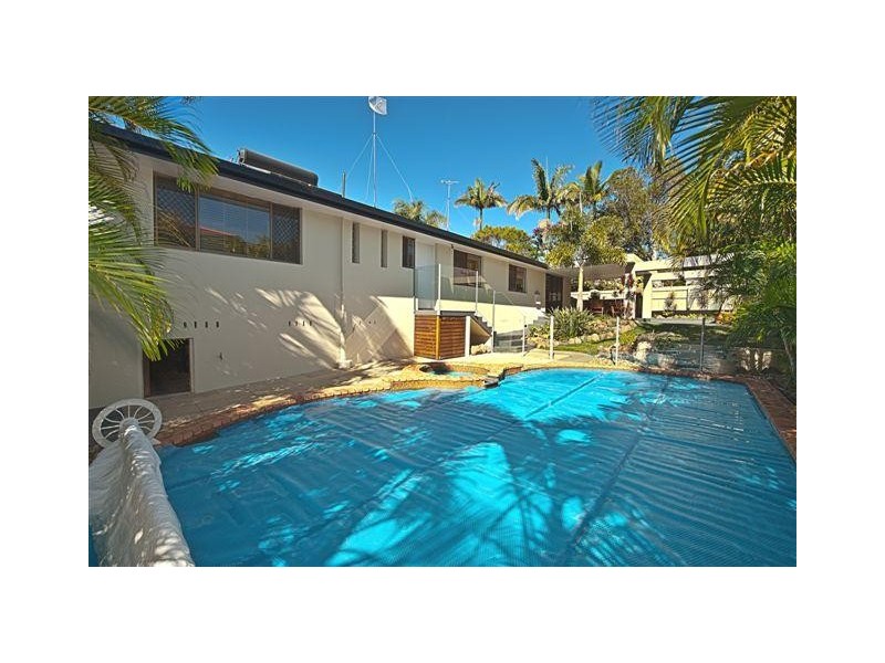 201 Heeb Street, Benowa QLD 4217