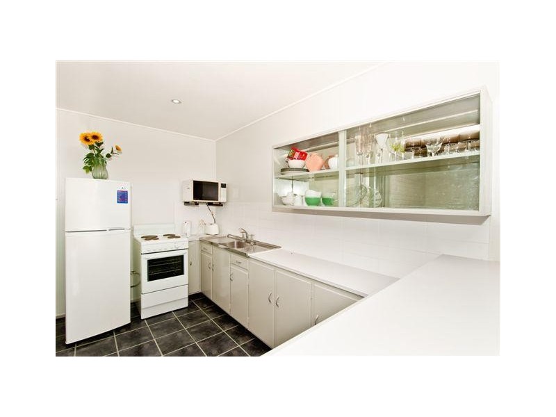 6 Sylvania.5 Watson Esplanade, Surfers Paradise QLD 4217