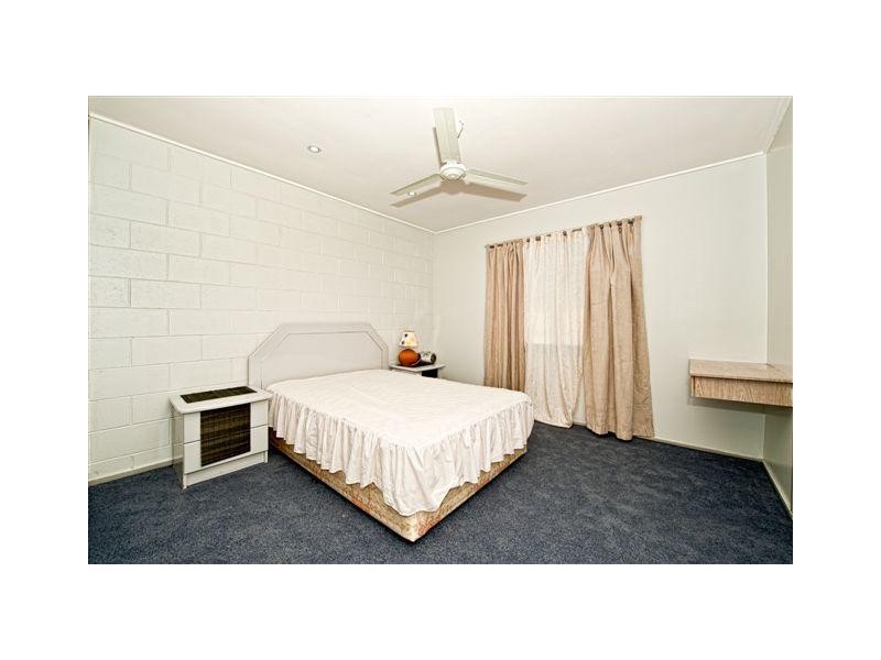 6 Sylvania.5 Watson Esplanade, Surfers Paradise QLD 4217